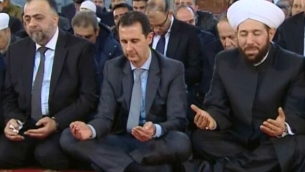 Спутник_Башар Асад помолился с жителями Дамаска в день рождения пророка Мухаммеда - Sputnik Беларусь
