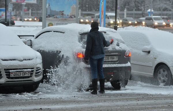 В Минске выпал снег - Sputnik Беларусь