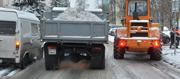 Уборка снега в Минске - Sputnik Беларусь