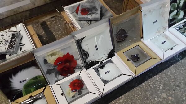 Посуда в переходе - Sputnik Беларусь