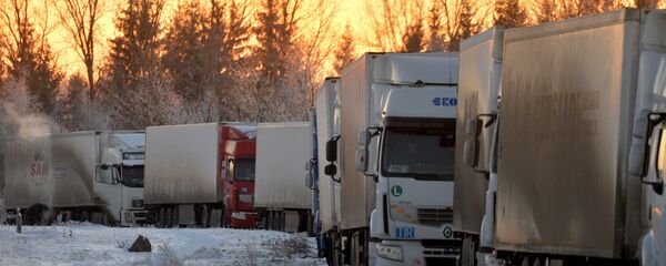 Очередь из фур в Заславле - Sputnik Беларусь