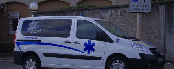 Автомобиль скорой помощи во Франции. Архивное фото - Sputnik Беларусь