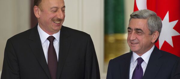 Президент Азербайджана Ильхам Алиев и президент Армении Серж Саргсян (слева направо) Президент Азербайджана Ильхам Алиев и президент Армении Серж Саргсян (слева направо) - Sputnik Беларусь