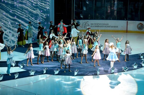 Церемония открытия XII Рождественского международного турнира любителей хоккея на приз президента Беларуси - Sputnik Беларусь