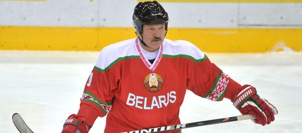 Лукашэнка на Калядным турніры па хакеі ў Мінску - Sputnik Беларусь