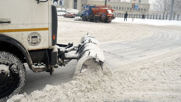 Уборка снега в Минске - Sputnik Беларусь