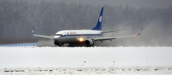 Самалёт Белавія ў мінскім аэрапорце Самалёт Белавія ў мінскім аэрапорце - Sputnik Беларусь