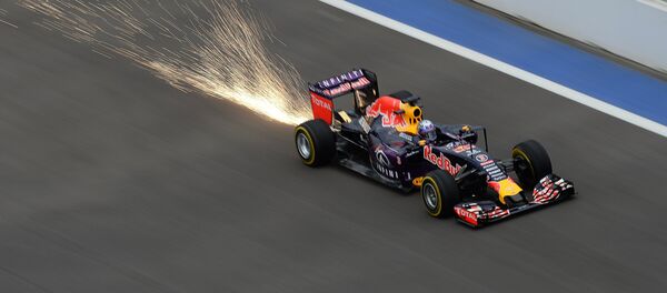 Гонщик команды Ред Булл Дэниел Риккьярдо Гонщик команды Ред Булл Дэниел Риккьярдо - Sputnik Беларусь