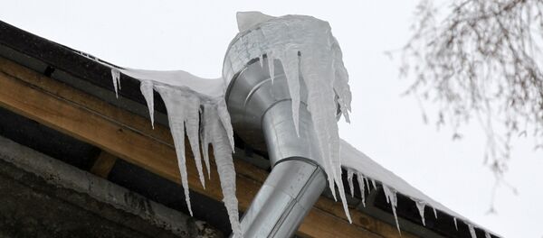 Очистка крыш от снега и наледи - Sputnik Беларусь