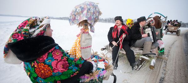 Калядны абрад Цягнуць Каляду на дуба - Sputnik Беларусь