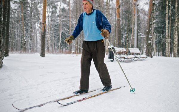 Пенсіянер на лыжах - Sputnik Беларусь