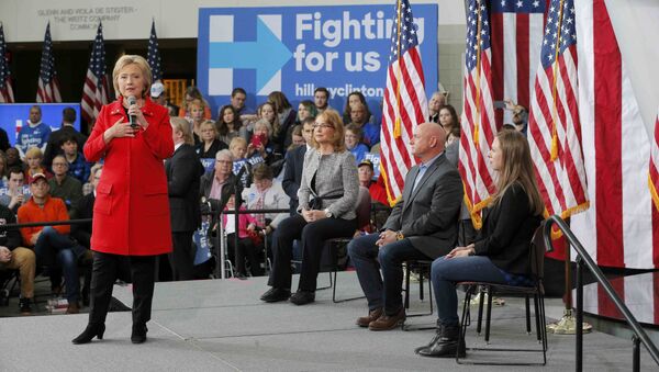 Хилари Клинтон выступает перед избирателями в штате Айова - Sputnik Беларусь