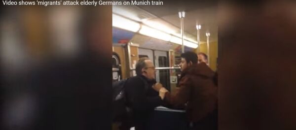 Кадры инцидента в мюнхенском метро Кадры инцидента в мюнхенском метро - Sputnik Беларусь