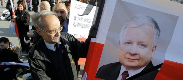 Траурные мероприятия в связи с гибелью президента Польши Леха качиньского. Архивное фото - Sputnik Беларусь