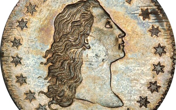 Серебряный доллар 1794 года под названием Flowing Hair - Вьющиеся волосы - Sputnik Беларусь