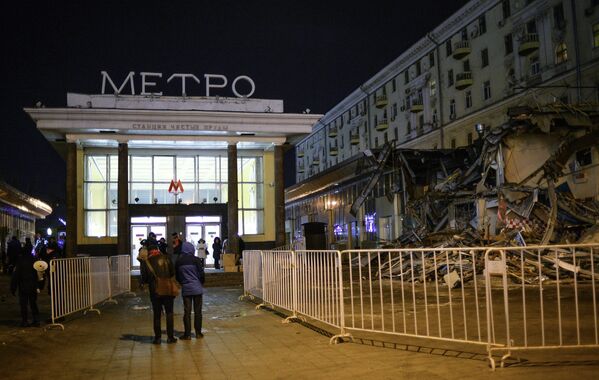 Снос незаконных построек в Москве у метро Чистые пруды - Sputnik Беларусь