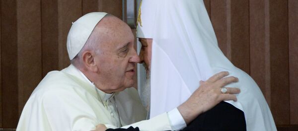 Патриарх Московский и всея Руси Кирилл (справа) и Папа римский Франциск - Sputnik Беларусь