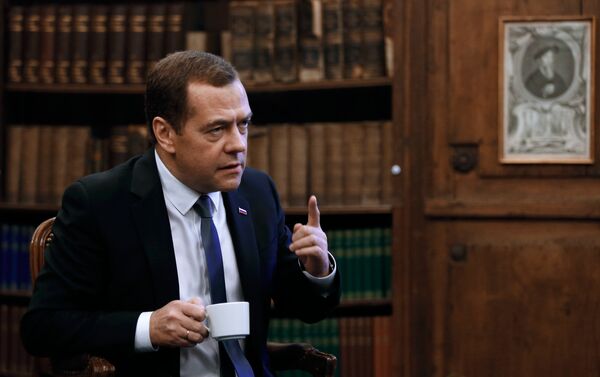 Интервью премьер-министра РФ Д. Медведева журналу Тайм - Sputnik Беларусь