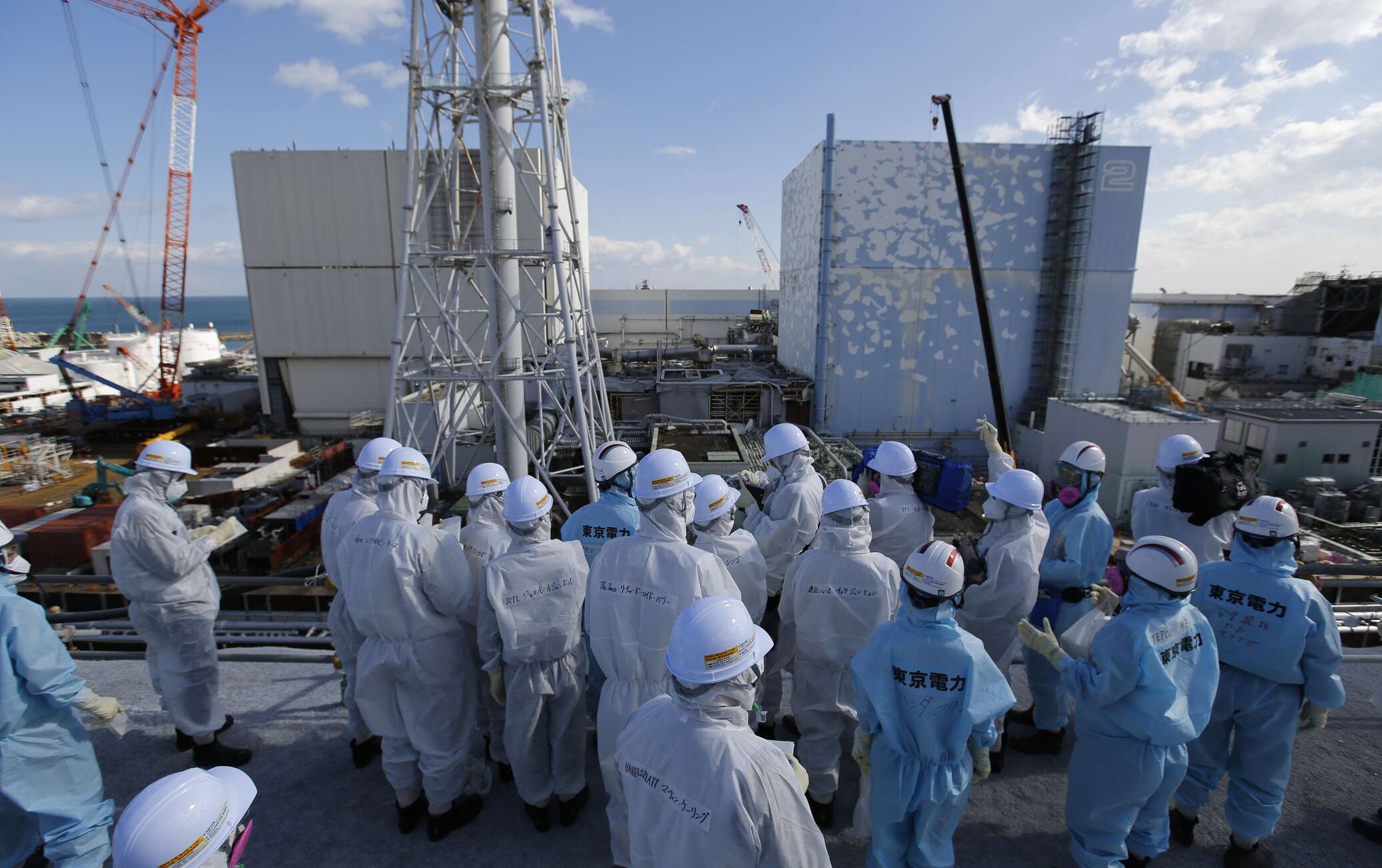 Авария на аэс фукусима 1. Япония 2011 АЭС. АЭС Фукусима 2011. АЭС Фукусима-1. Атомной электростанции «Фукусима-1».