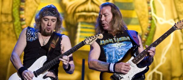 Музыканты Iron Maiden Адриан Смит и Дэйв Мюррей - Sputnik Беларусь