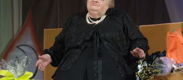 Спектакль Безумства любви, посвященный 70-летию заслуженной артистки России Наталье Крачковской в Государственном театре Киноактера - Sputnik Беларусь