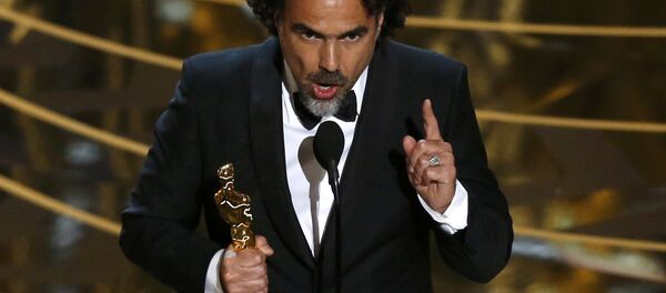 Алехандро Гонсалес Иньярриту на церемонии вручения награды - Sputnik Беларусь