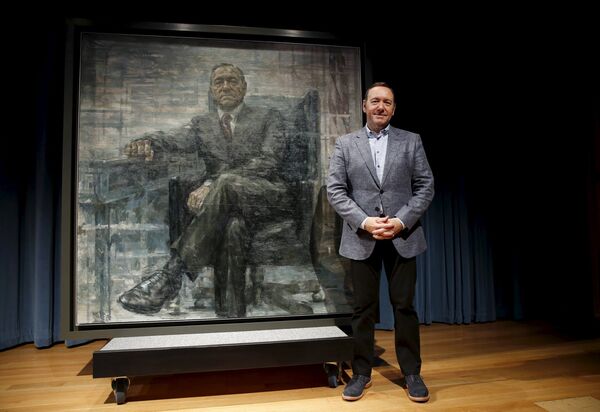 Портрет Фрэнка Андервуда повесили в Национальной портретной галерее США - Sputnik Беларусь