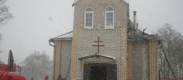 Храм в честь святых Петра и Павла в деревне Лапичи - Sputnik Беларусь