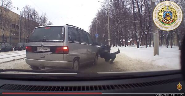 ДТП в Витебске, в котором пострадал сотрудник милиции - Sputnik Беларусь