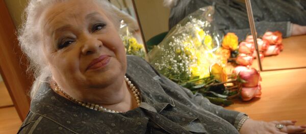 Заслуженная артистка России Наталья Крачковская перед началом спектакля «Безумства любви» - Sputnik Беларусь