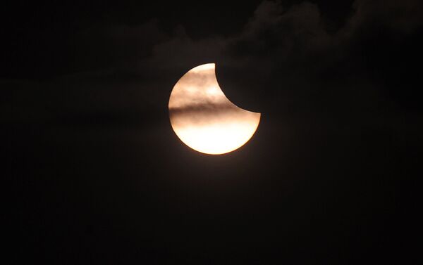 Солнечное затмение наблюдали в Тайланде 9 марта - Sputnik Беларусь