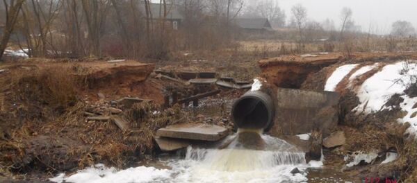 Размытая паводком дорога - Sputnik Беларусь