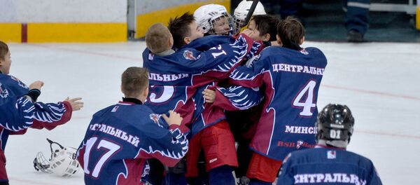 Грифоны радуются победе в финале Золотой шайбы. Грифоны радуются победе в финале Золотой шайбы. - Sputnik Беларусь