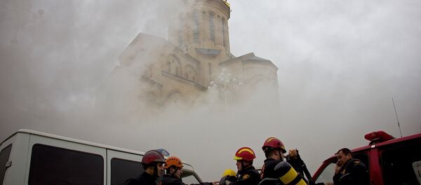 Ликвидация пожара в самом большом храме Грузии - Самебе Ликвидация пожара в самом большом храме Грузии - Самебе - Sputnik Беларусь