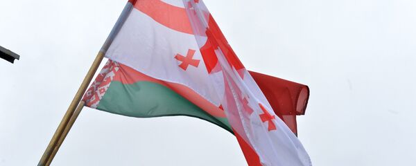 Сцягі Грузіі і Беларусі - Sputnik Беларусь