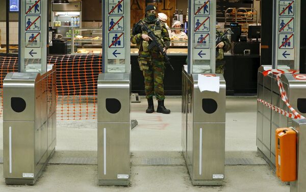 Патруль в метро Брюсселя, архивное фото - Sputnik Беларусь