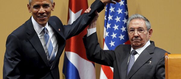 Барак Обама и Рауль Кастро после совместной пресс-конференции - Sputnik Беларусь