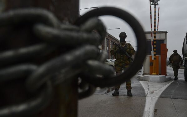 Бельгийские солдаты возле аэропорта Завентем 23 марта - Sputnik Беларусь