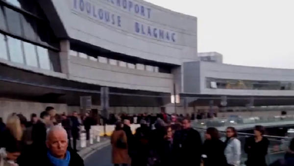 Evakuierung von Flughafen Toulouse - Sputnik Беларусь