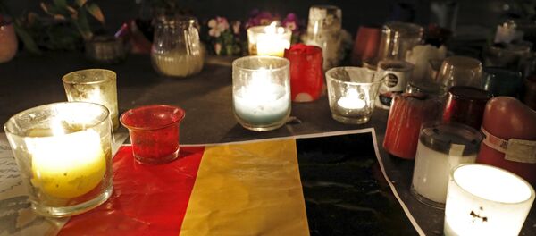 Свечи на месте взрывов в столице Бельгии - Sputnik Беларусь