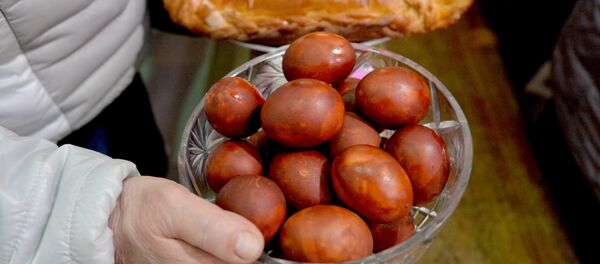 Крашеные яйца - символ Пасхи как у католиков, так и православных. - Sputnik Беларусь