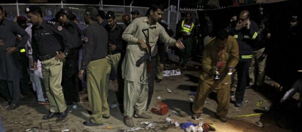 Полиция на месте взрыва в парке Лахора - Sputnik Беларусь