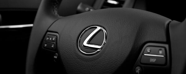 Салон автомобиля Lexus. Архивное фото - Sputnik Беларусь