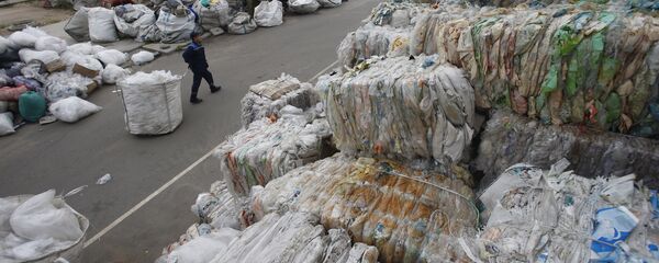 Работа предприятия по переработке бытовых отходов - Sputnik Беларусь