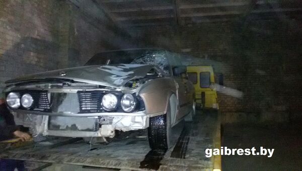 Автомобиль BMW, сбивший женщину в Бресте - Sputnik Беларусь
