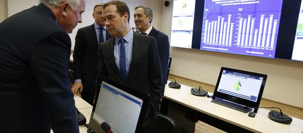 Д. Медведев посетил РЭУ Г.В. Плеханова в День российского студенчества - Sputnik Беларусь