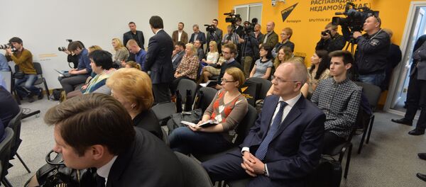 Наа адкрыцці прэс-цэнтра прысутнічалі беларускія журналісты, прэс-сакратары ведамстваў Наа адкрыцці прэс-цэнтра прысутнічалі беларускія журналісты, прэс-сакратары ведамстваў - Sputnik Беларусь