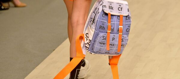 Химия российского дизайнера Даши Гаузер на Белорусской неделе моды - Sputnik Беларусь