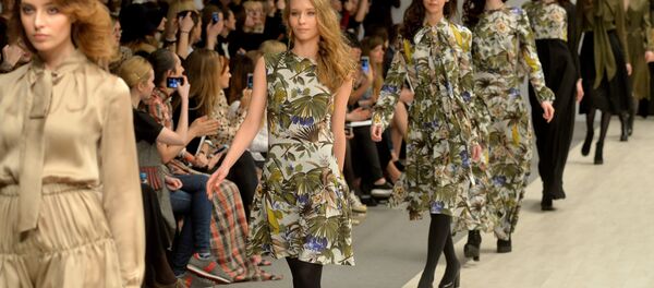 Паказ калекцыі брэнда LEORGOFMAN восень-зіма 2016/2017 Паказ калекцыі брэнда LEORGOFMAN восень-зіма 2016/2017 - Sputnik Беларусь