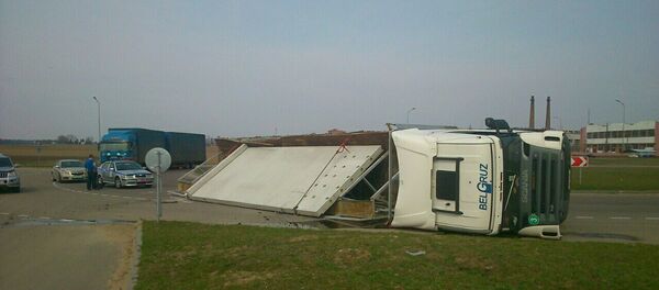 ДТП с участием фуры недалеко от Лиды ДТП с участием фуры недалеко от Лиды - Sputnik Беларусь